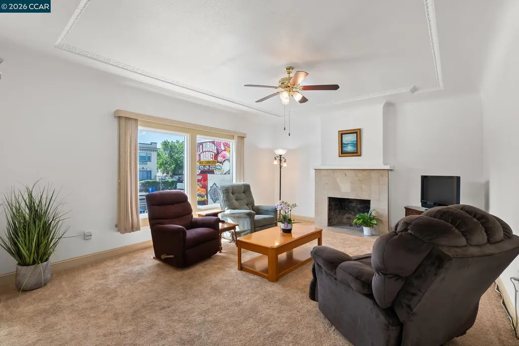 272 10th Street Pittsburg CA 94565