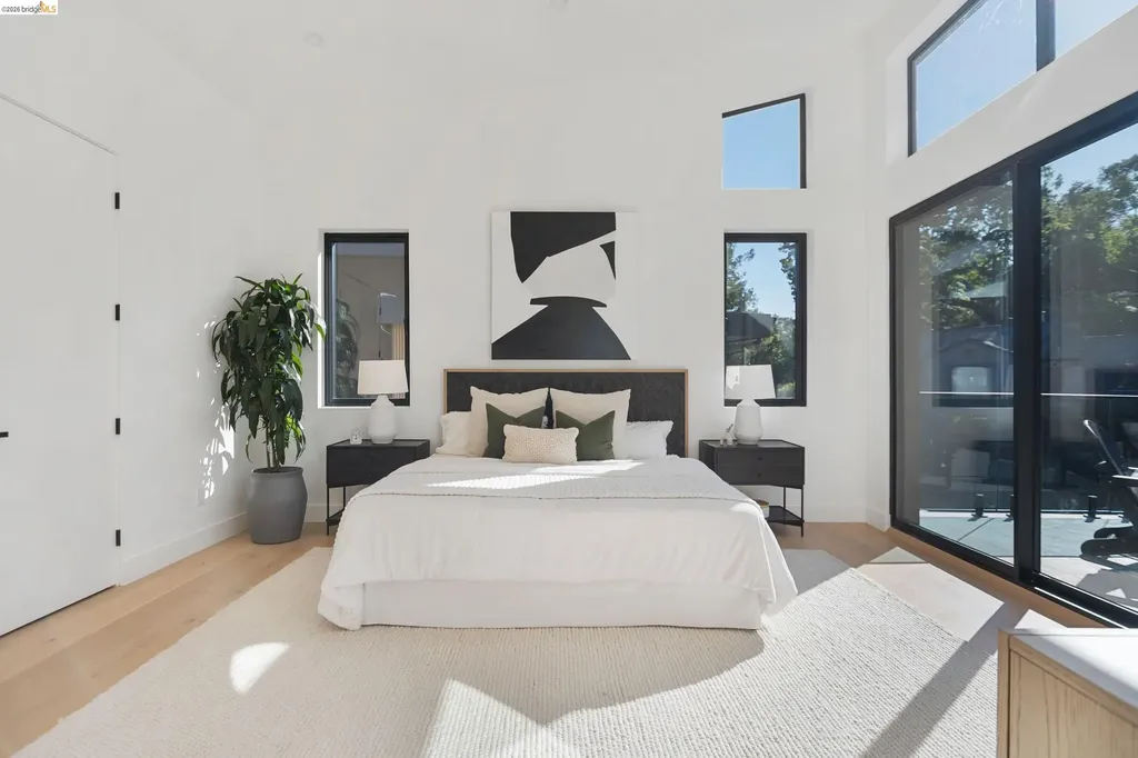 1675 Trestle Glen Road Oakland CA 94610