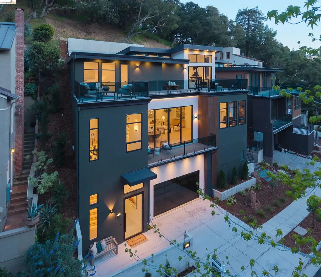 1675 Trestle Glen Road Oakland CA 94610