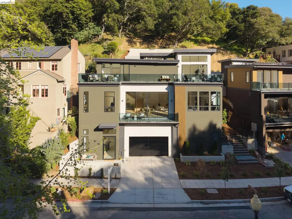 1675 Trestle Glen Road Oakland CA 94610