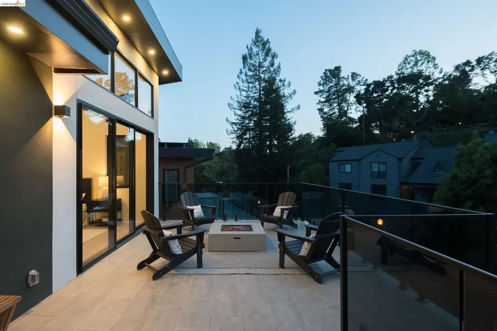 1675 Trestle Glen Road Oakland CA 94610