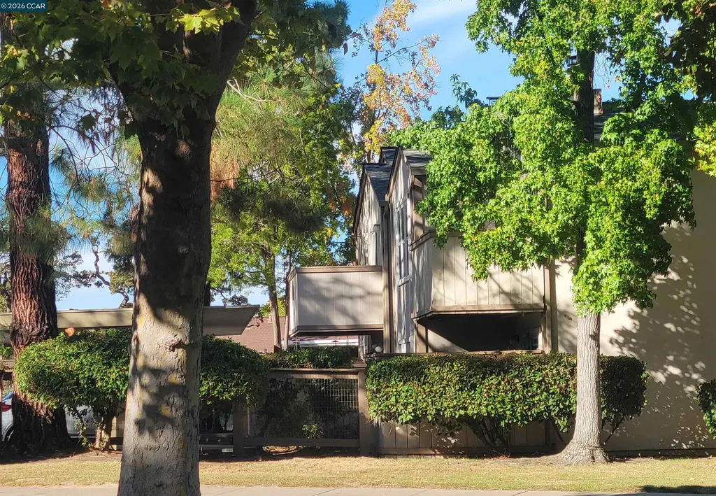 375 Camelback Road Pleasant Hill CA 94523
