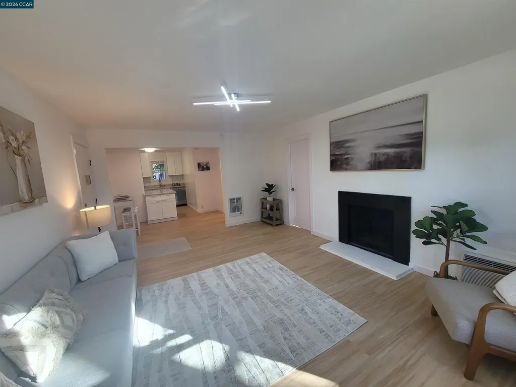 375 Camelback Road Pleasant Hill CA 94523