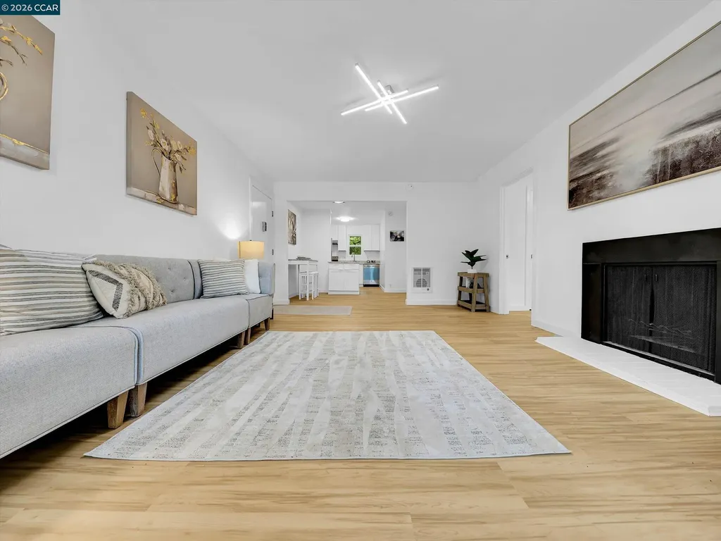 375 Camelback Road Pleasant Hill CA 94523