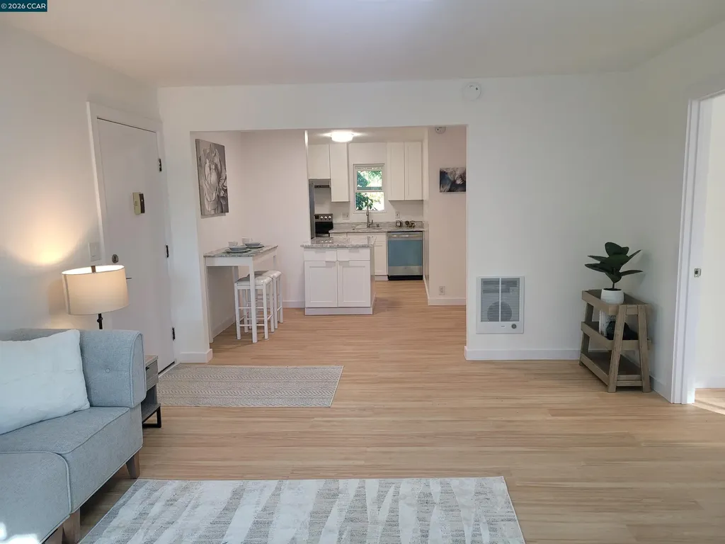 375 Camelback Road Pleasant Hill CA 94523