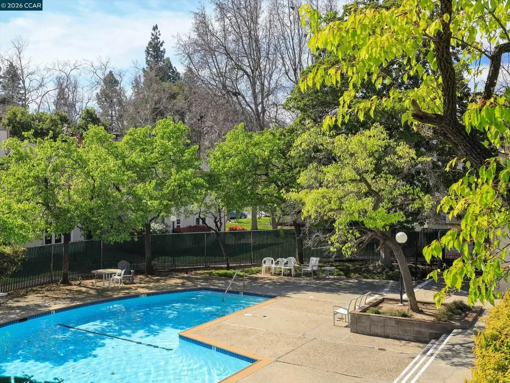 375 Camelback Road Pleasant Hill CA 94523