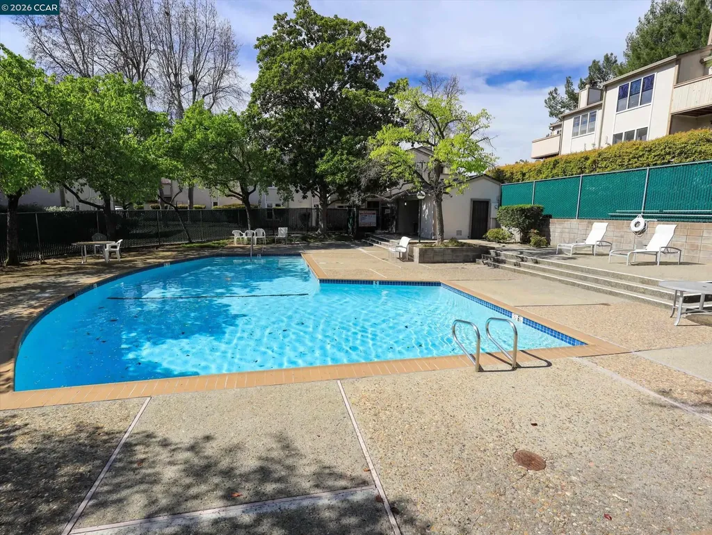 375 Camelback Road Pleasant Hill CA 94523
