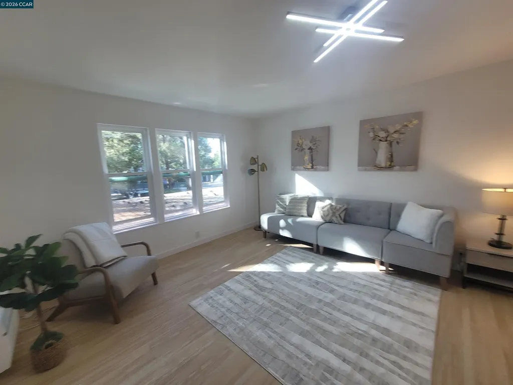 375 Camelback Road Pleasant Hill CA 94523