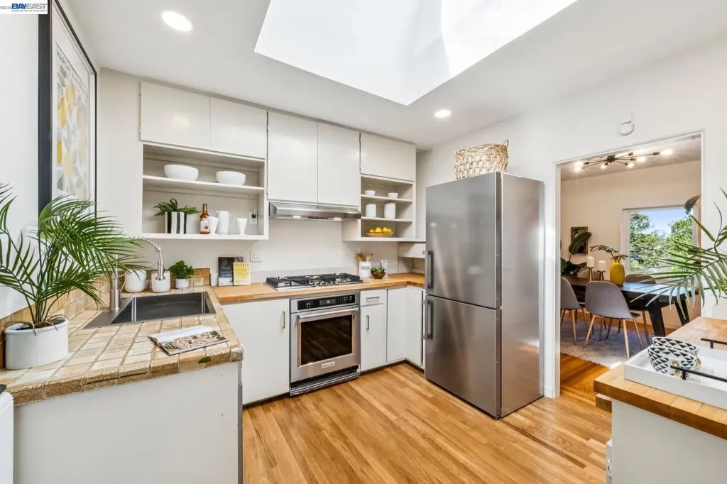 491 Vincente Avenue Berkeley CA 94707