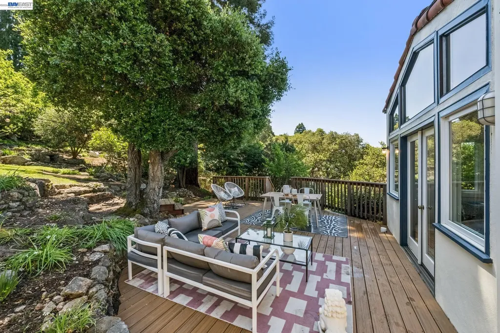 491 Vincente Avenue Berkeley CA 94707