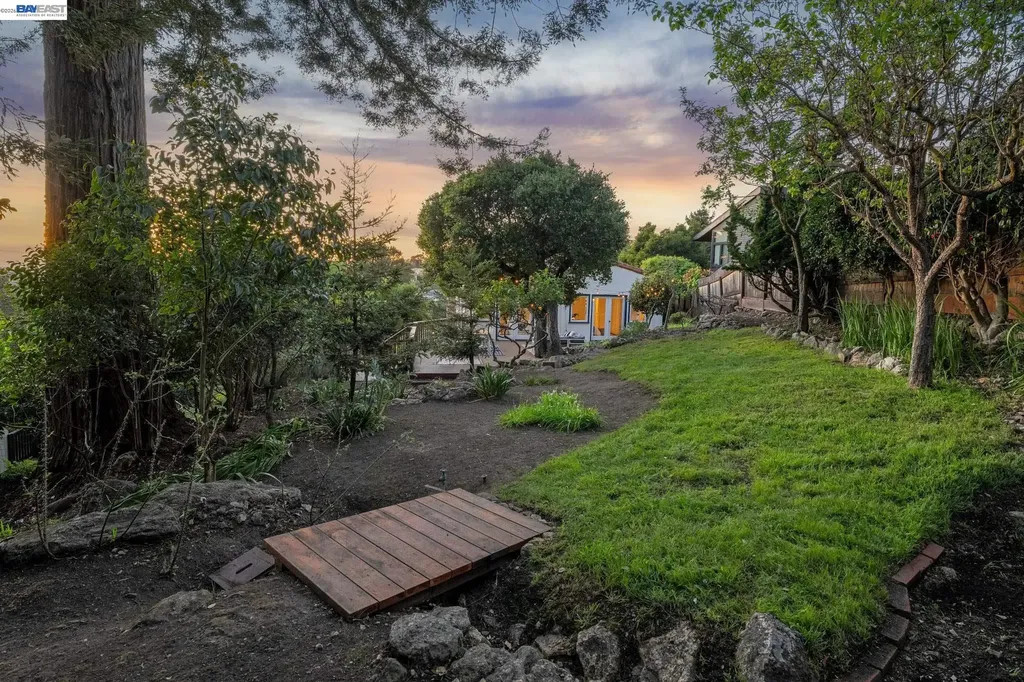 491 Vincente Avenue Berkeley CA 94707