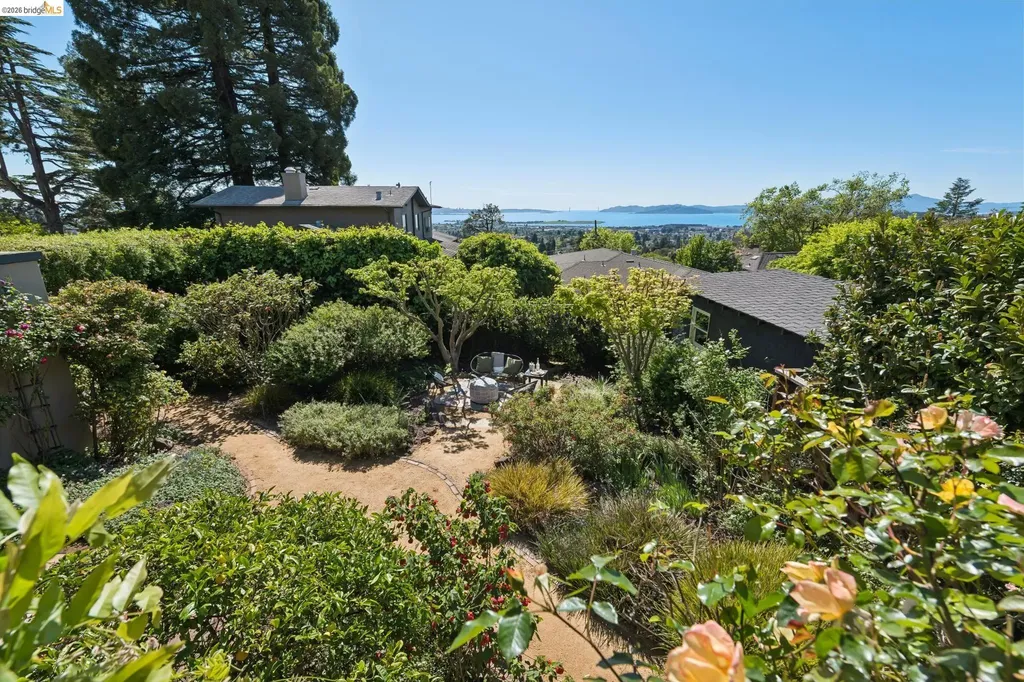 938 San Benito Road Berkeley CA 94707