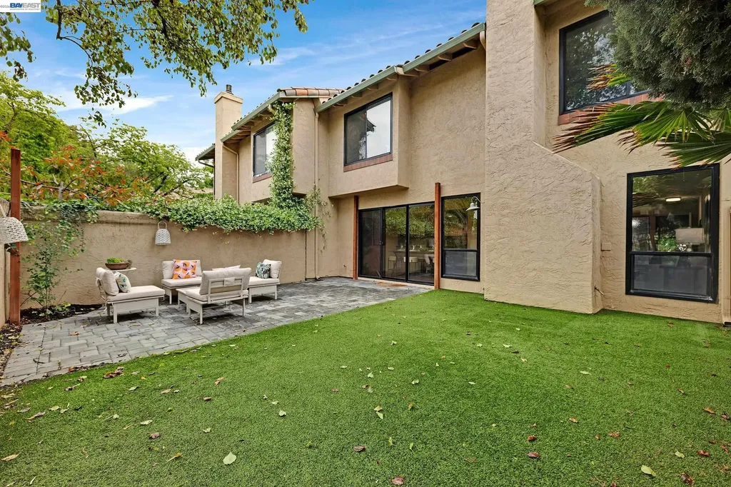 34246 Arizona Street Union City CA 94587