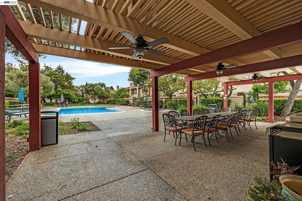 34246 Arizona Street Union City CA 94587