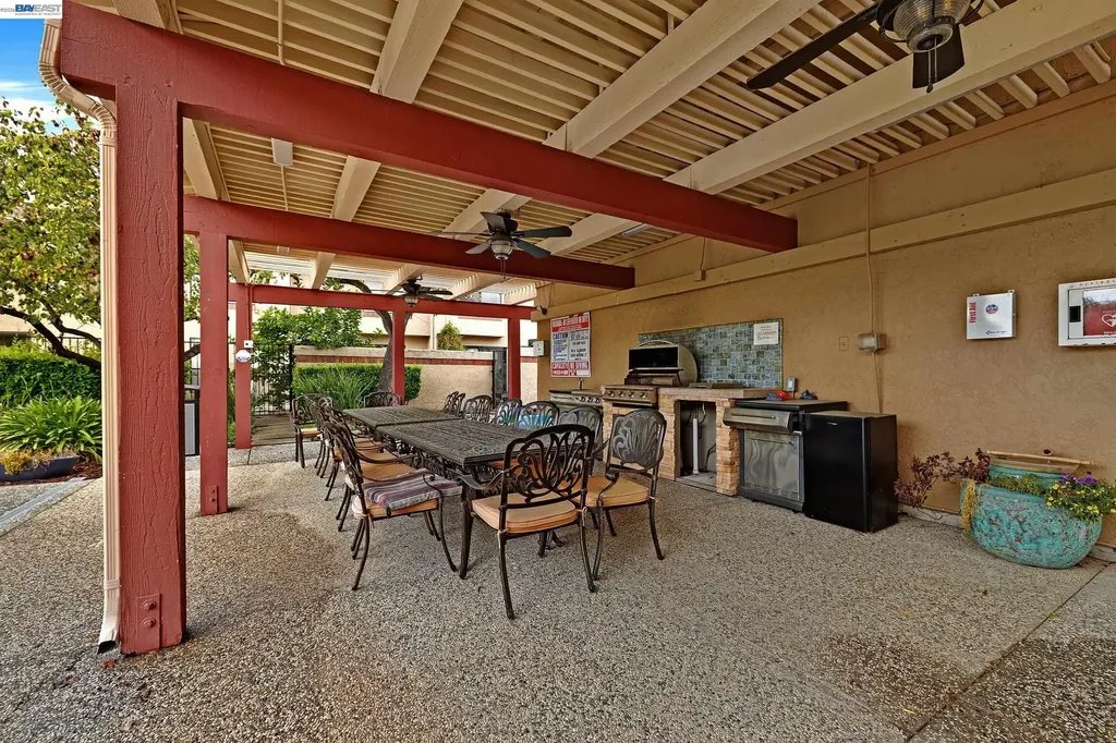 34246 Arizona Street Union City CA 94587