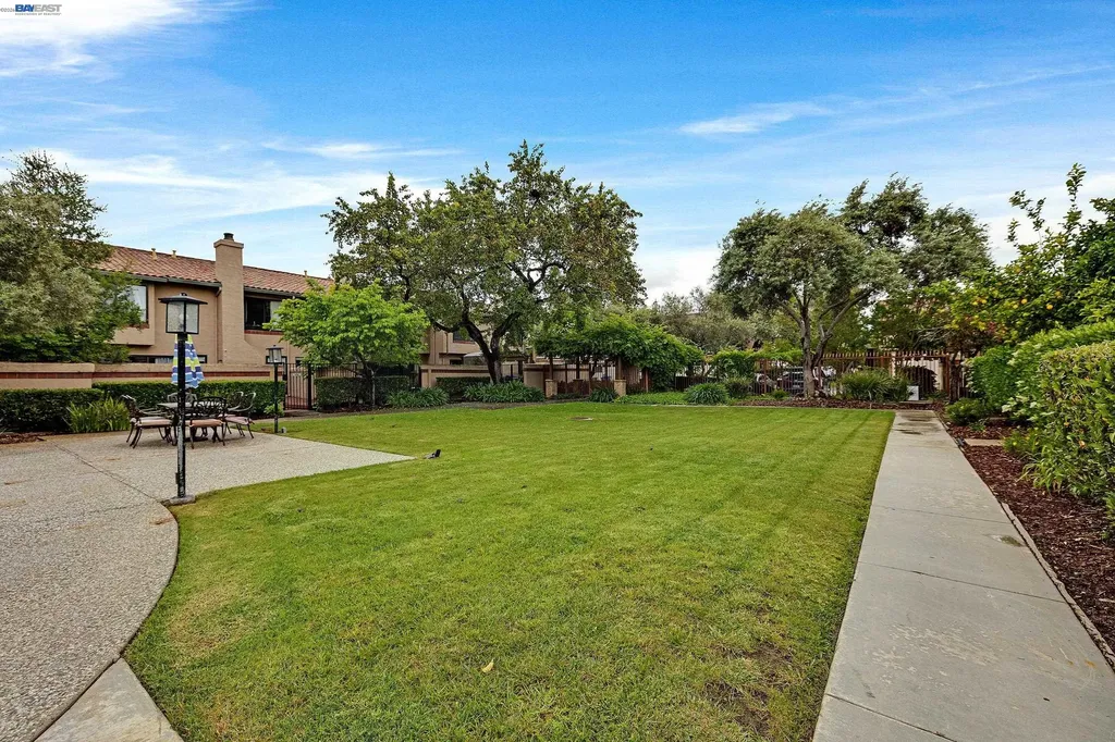34246 Arizona Street Union City CA 94587