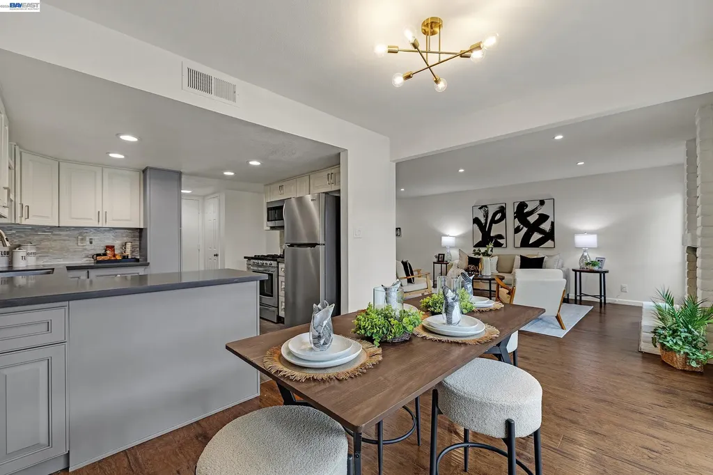 34246 Arizona Street Union City CA 94587