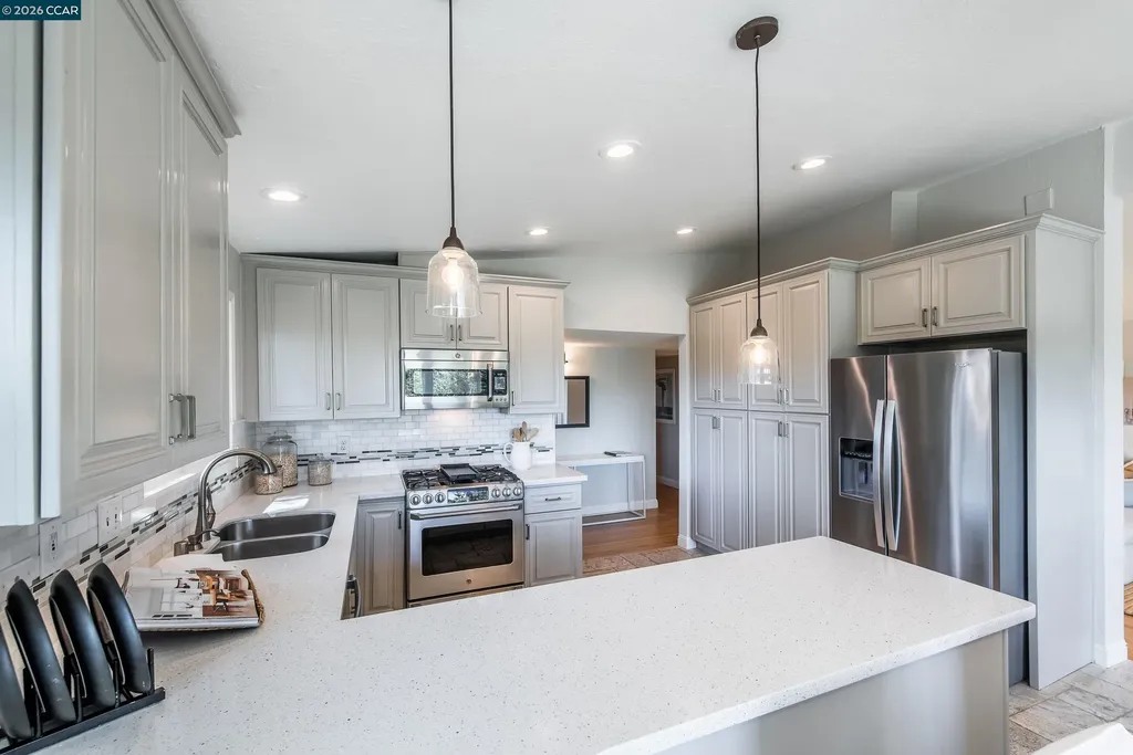 11 Dale Court Lafayette CA 94595
