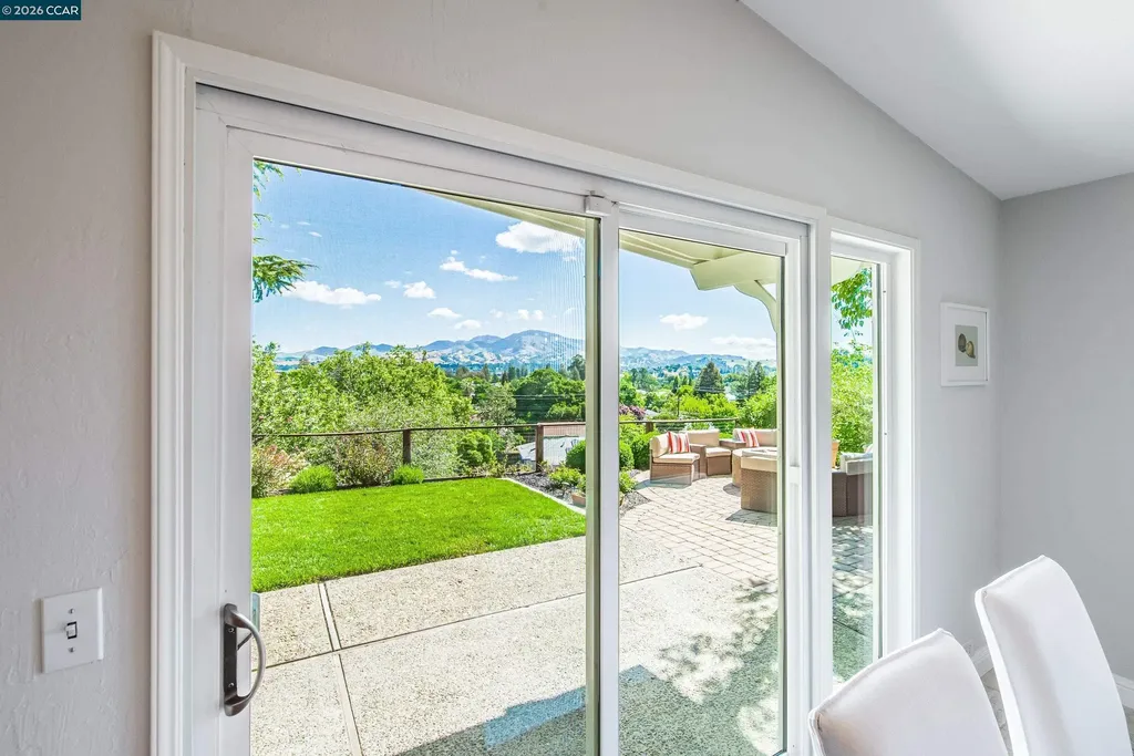 11 Dale Court Lafayette CA 94595
