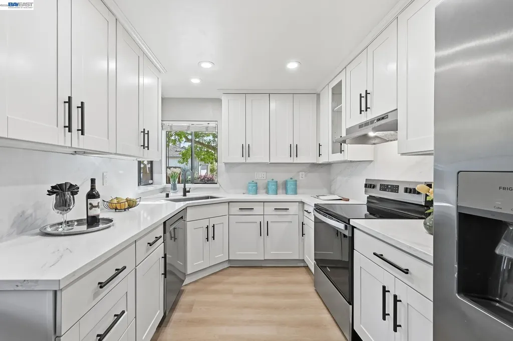 678 Saddleback Terrace Fremont CA 94536