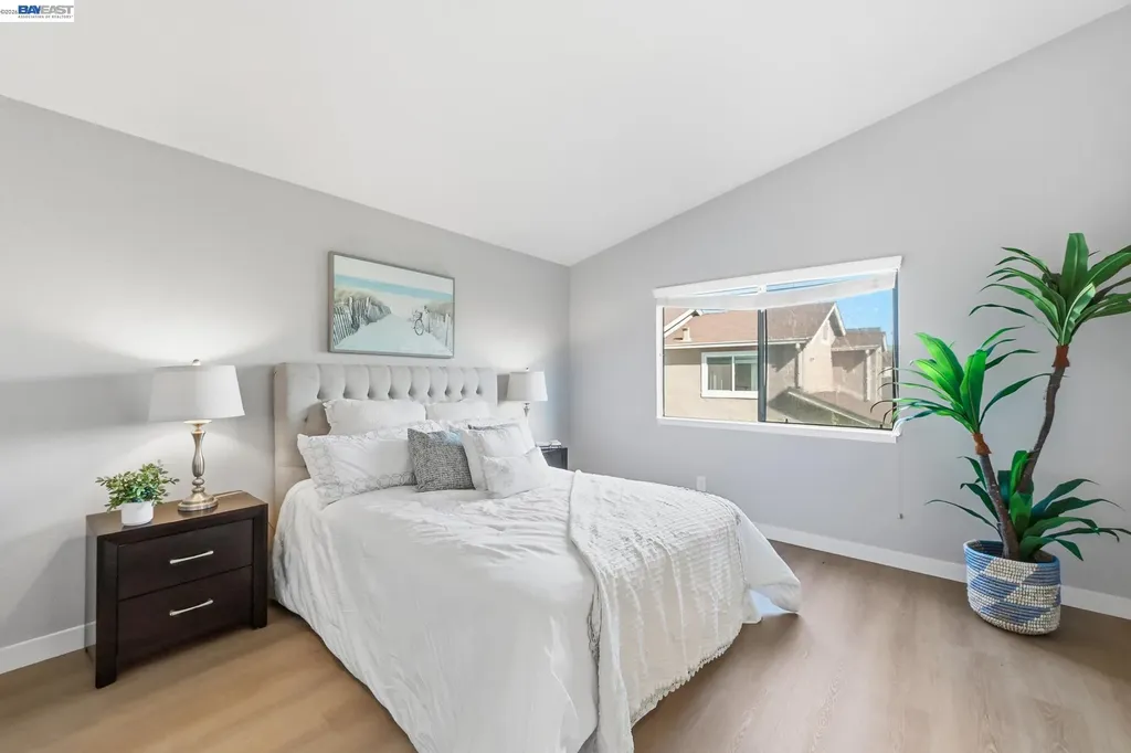 678 Saddleback Terrace Fremont CA 94536