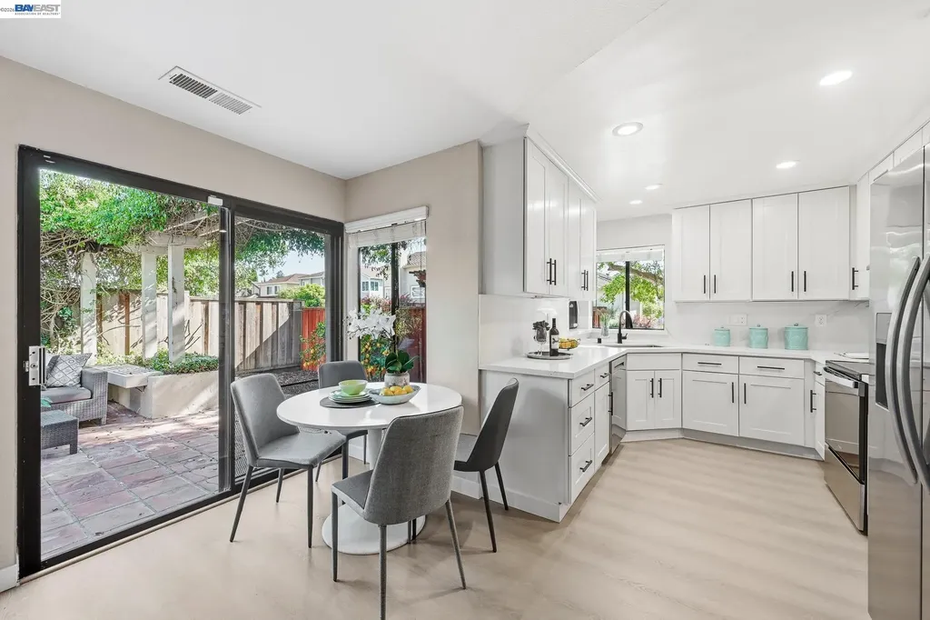 678 Saddleback Terrace Fremont CA 94536
