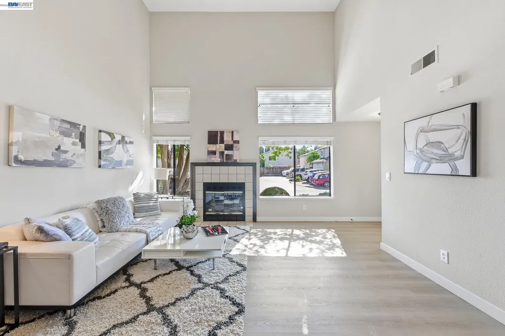 678 Saddleback Terrace Fremont CA 94536