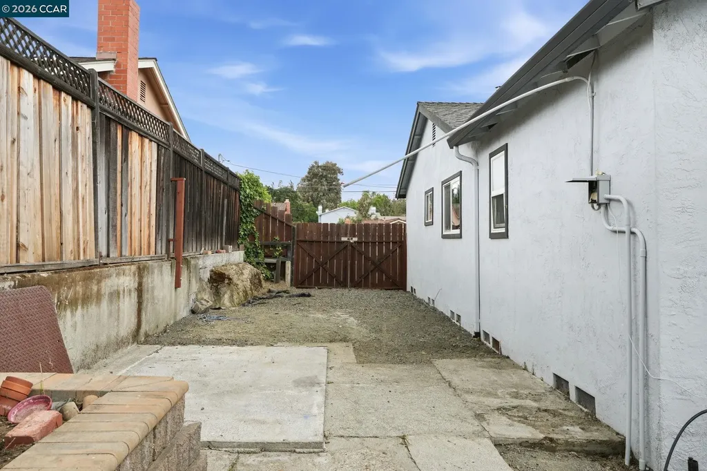 2024 Olympic Drive Martinez CA 94553
