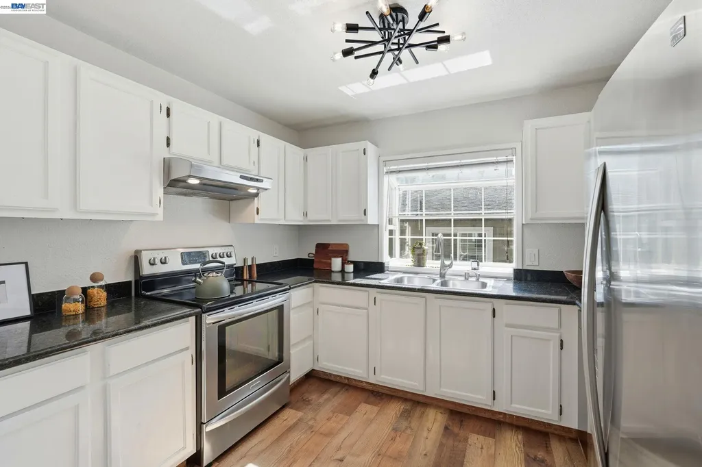 515 Canyon Oaks Drive Oakland CA 94605