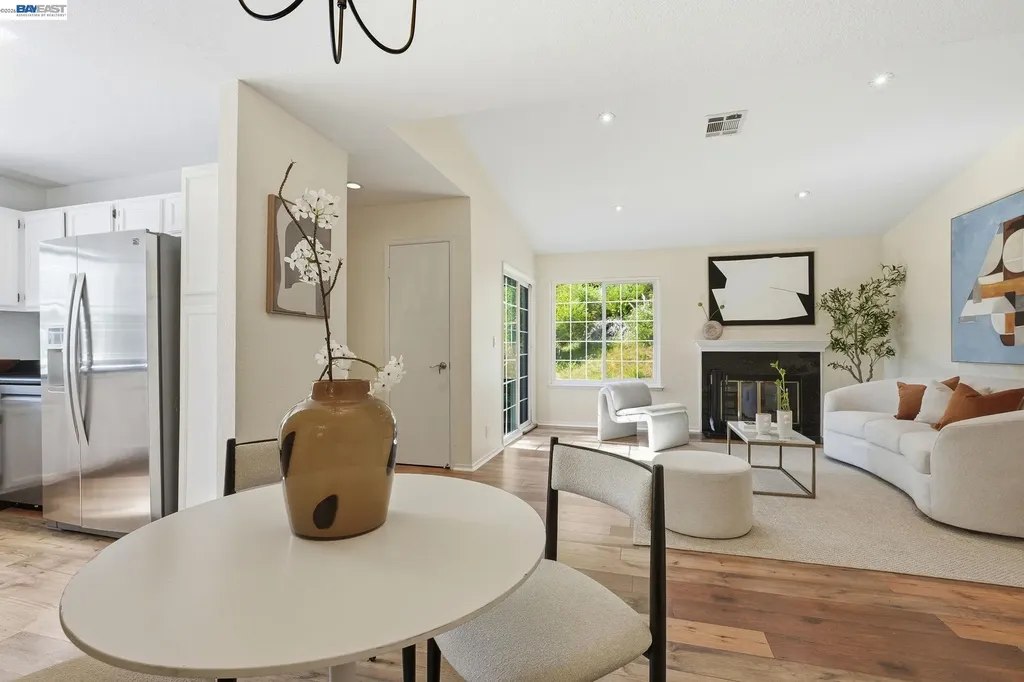 515 Canyon Oaks Drive Oakland CA 94605