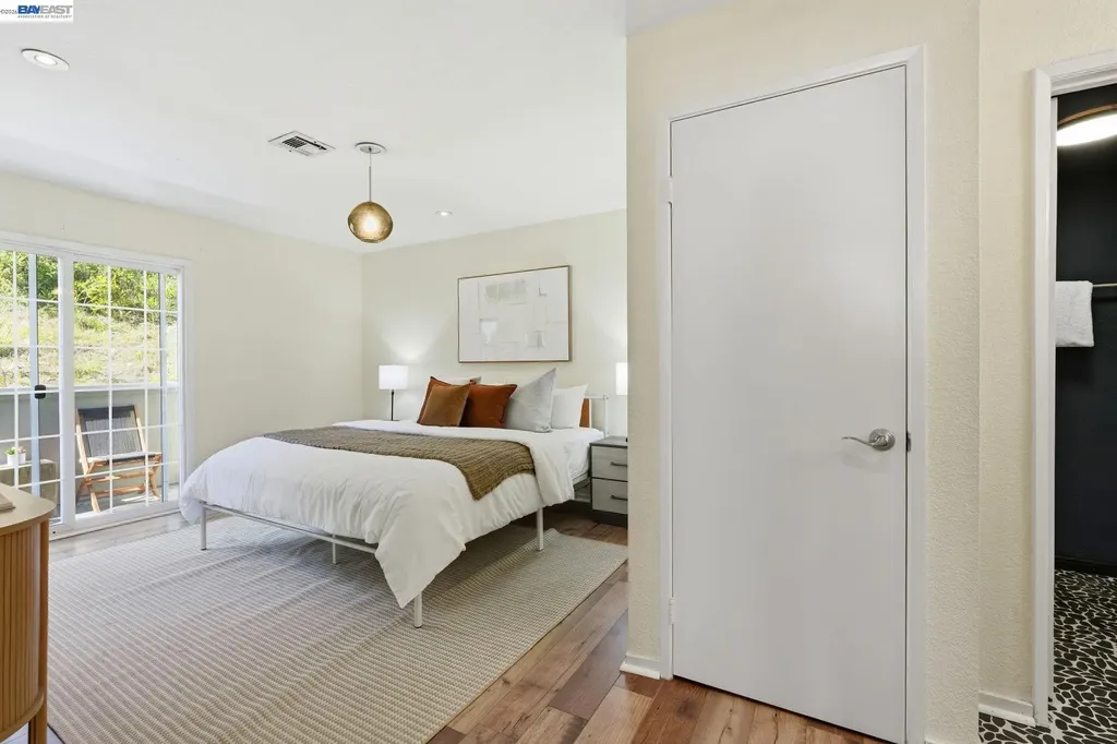 515 Canyon Oaks Drive Oakland CA 94605