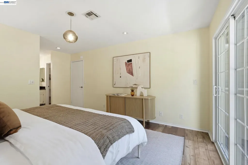 515 Canyon Oaks Drive Oakland CA 94605