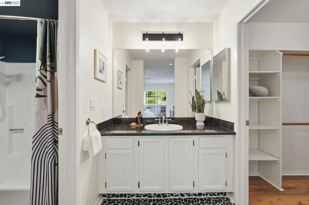 515 Canyon Oaks Drive Oakland CA 94605