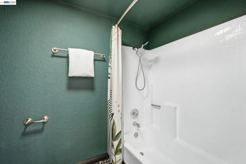 515 Canyon Oaks Drive Oakland CA 94605