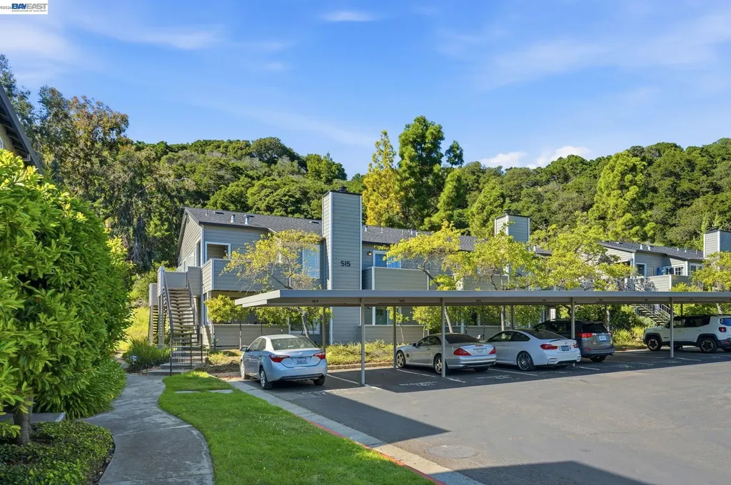 515 Canyon Oaks Drive Oakland CA 94605
