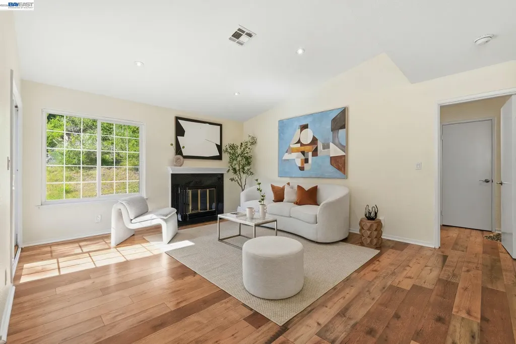 515 Canyon Oaks Drive Oakland CA 94605