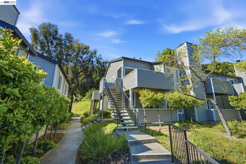 515 Canyon Oaks Drive Oakland CA 94605