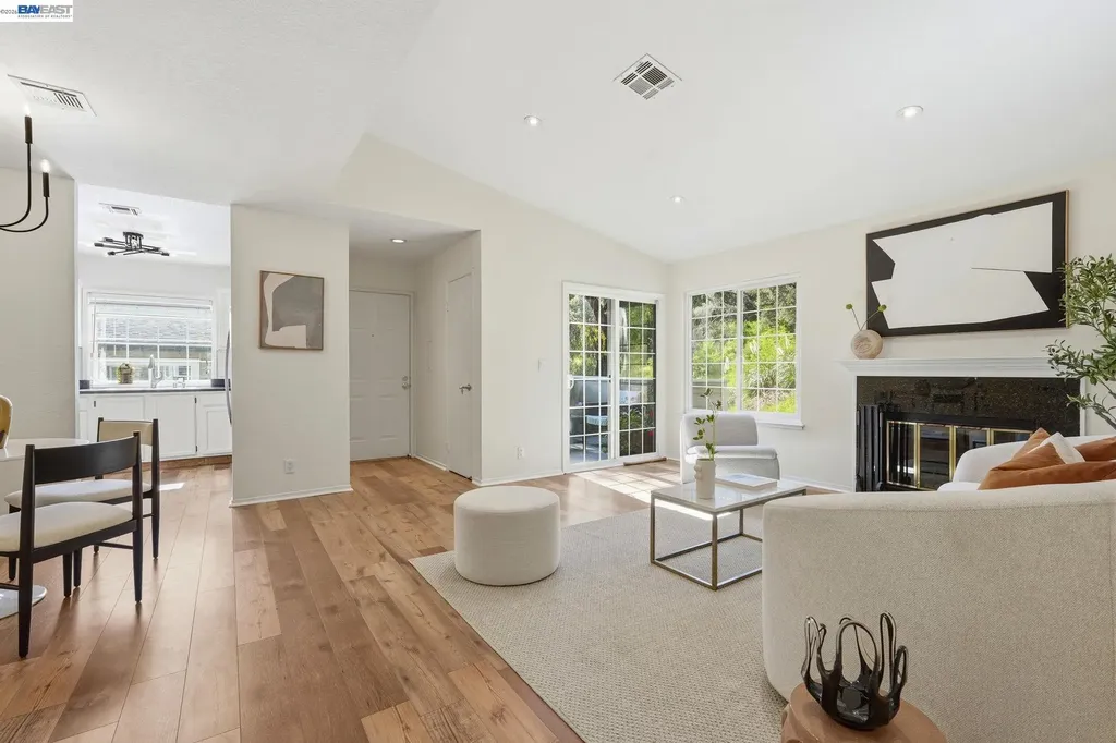 515 Canyon Oaks Drive Oakland CA 94605