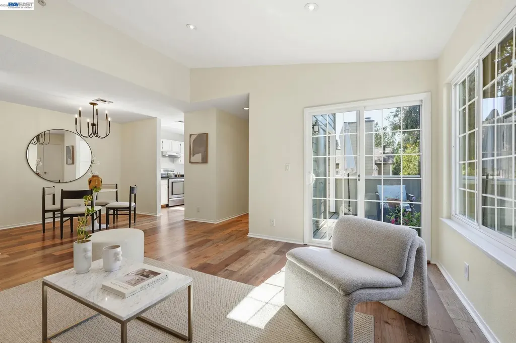 515 Canyon Oaks Drive Oakland CA 94605
