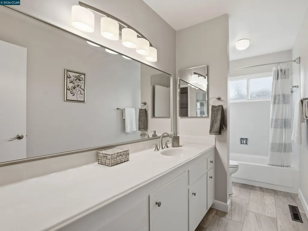 352 Donegal Way Martinez CA 94553