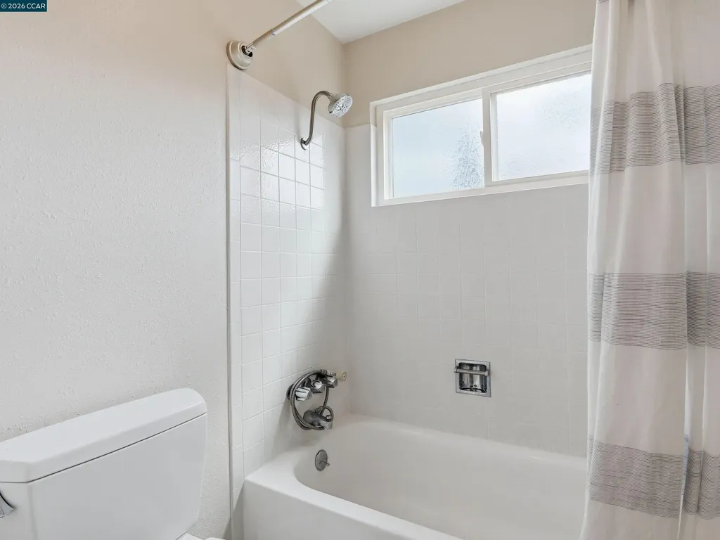 352 Donegal Way Martinez CA 94553