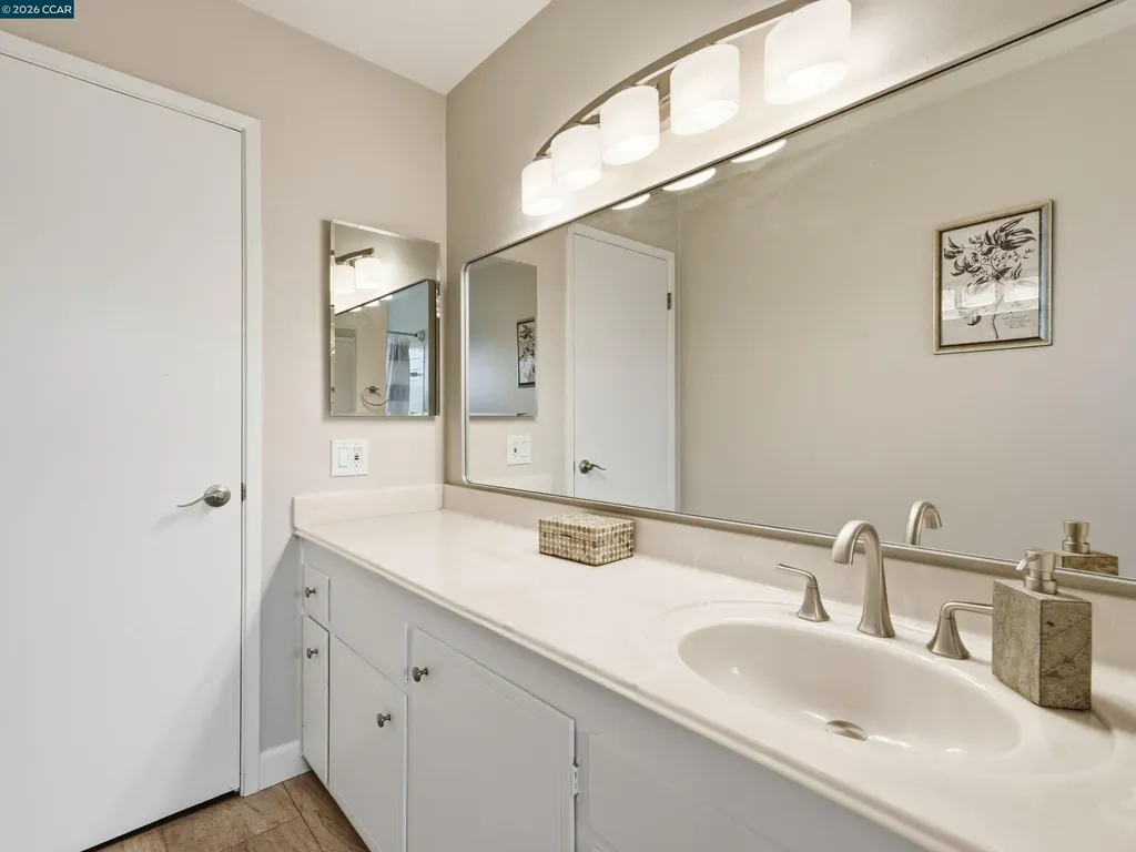 352 Donegal Way Martinez CA 94553
