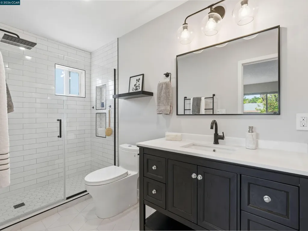 352 Donegal Way Martinez CA 94553