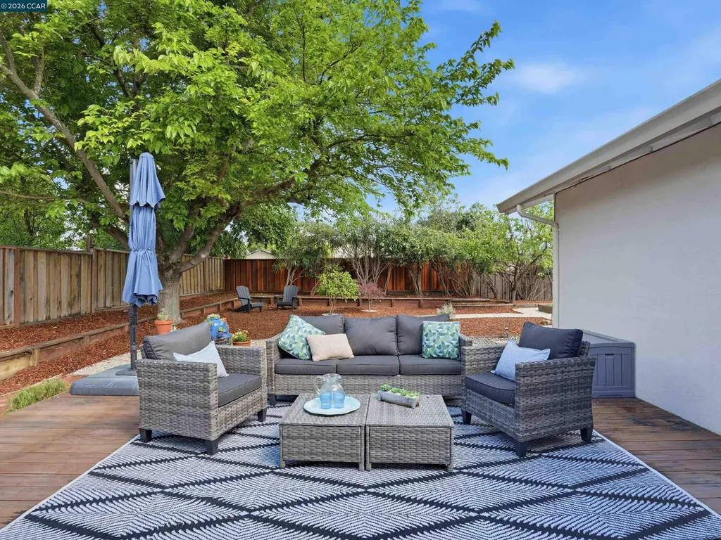 352 Donegal Way Martinez CA 94553
