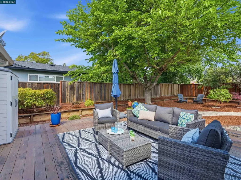 352 Donegal Way Martinez CA 94553