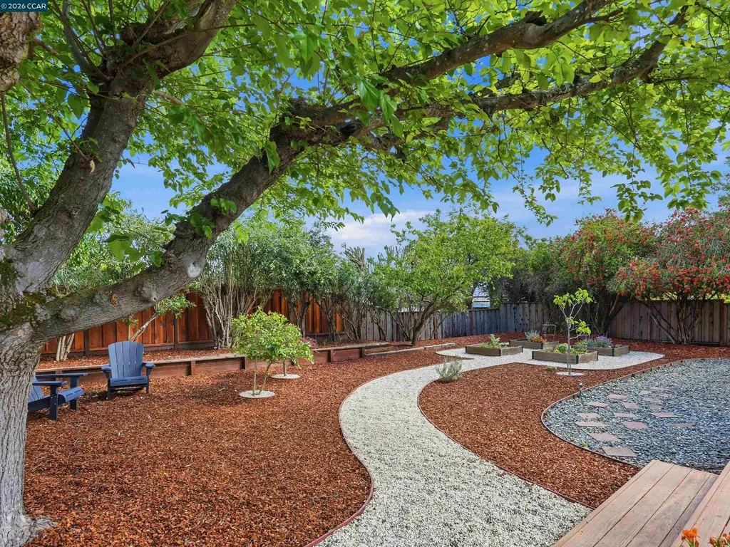 352 Donegal Way Martinez CA 94553