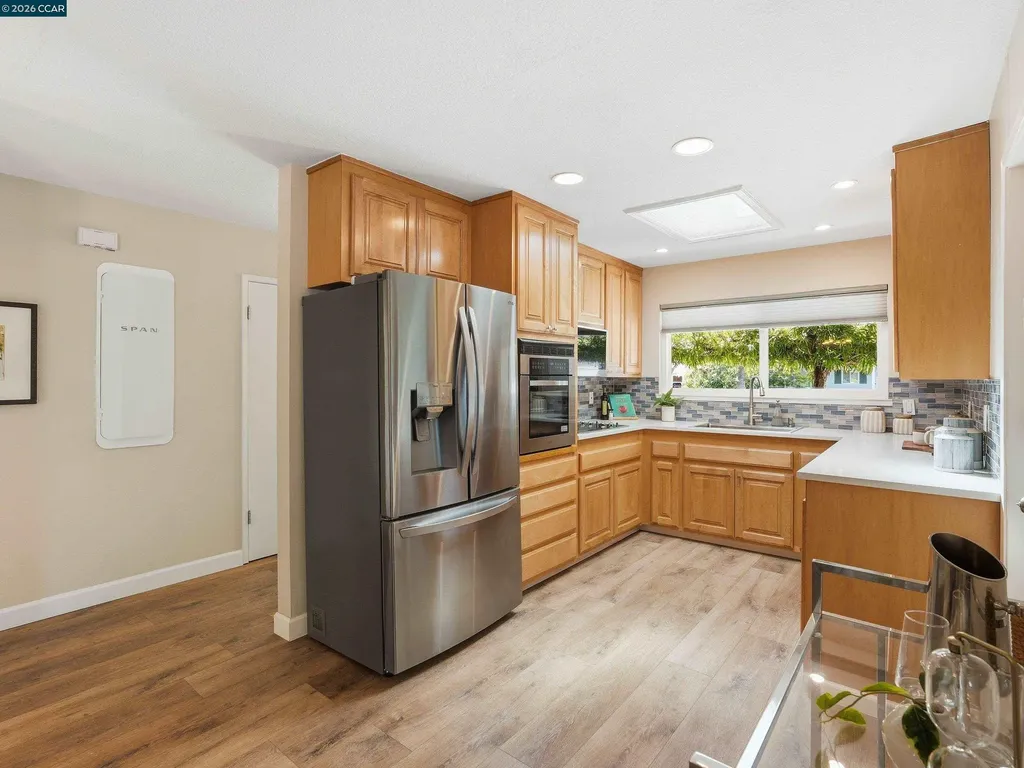 352 Donegal Way Martinez CA 94553