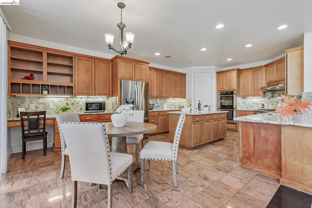 5065 Carbondale Antioch CA 94531