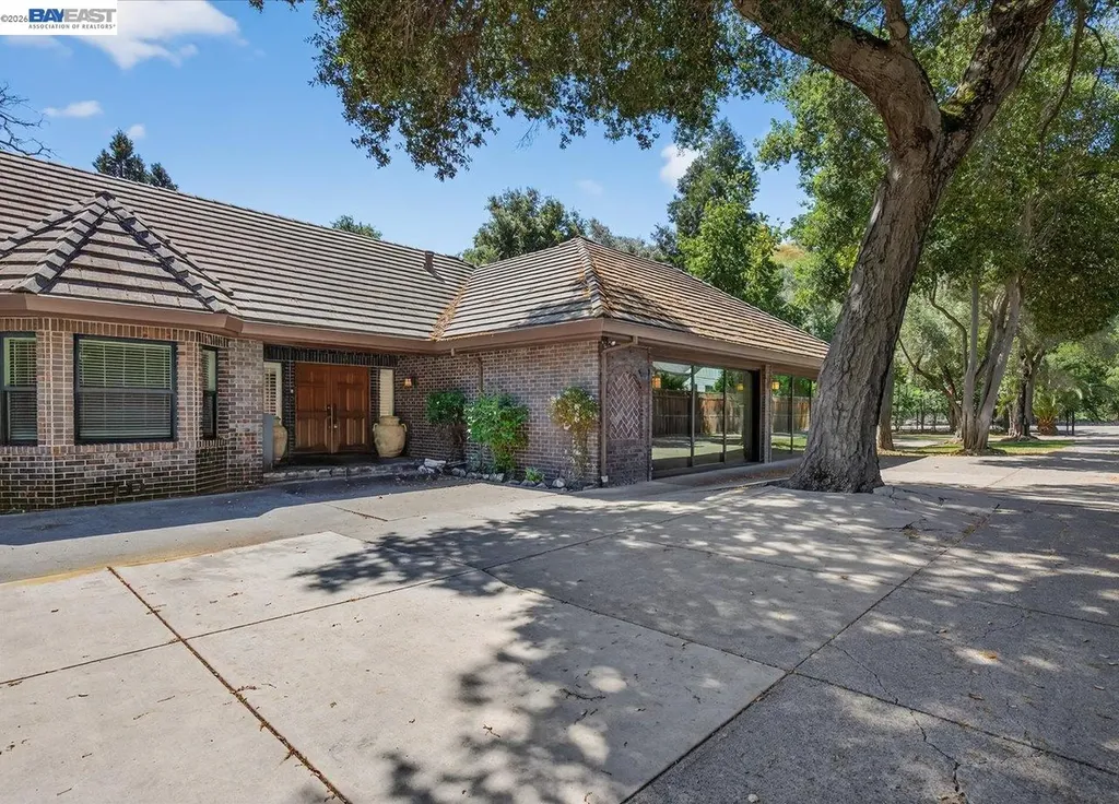227 Kilkare Road Sunol CA 94586