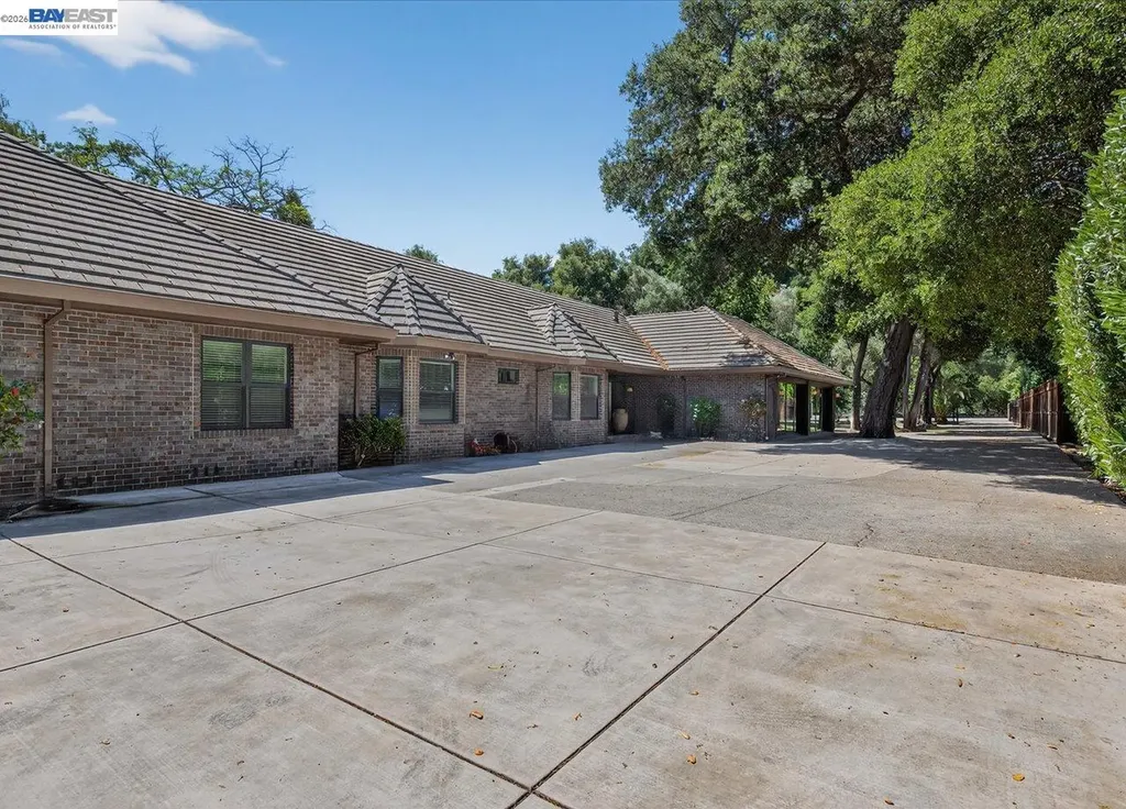 227 Kilkare Road Sunol CA 94586